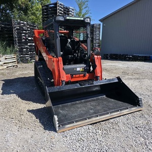 Chargeur Kubota SVL d'occasion, équipement compact sur chenilles fiable, conçu pour les travaux de terrassement, d'aménagement paysager, de chargement et d'exploitation agricole. - Product Image 1