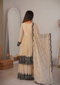 Costume élégant en faux georgette crème brodé avec pantalon palazzo et dupatta |   Ensemble prêt-à-porter pour les occasions spéciales - Product Image 5