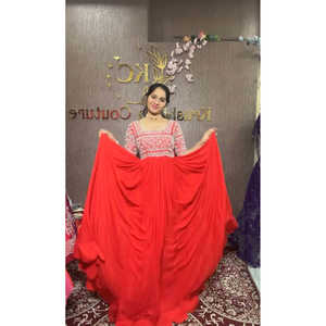 Robe de soirée trapèze de créateur avec broderie diamant faite main, taille empire, dupatta assorti en tissu organza - Product Image 4