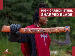 Hacha de Batalla Nórdica Forjada a Mano con Grabado Futhark, Hacha Medieval Tipo Tomahawk para Campismo y Supervivencia al Aire Libre con Envoltura de Cuero Tachonado - Product Image 2