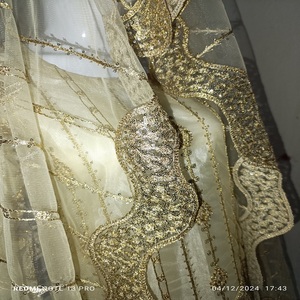 Ensemble de mariée en soie Lehenga Choli brodé, prêt-à-porter, pour mariage et fêtes, vente en gros à prix imbattable - Product Image 1