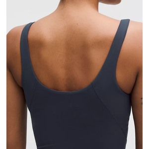 Nuevo Conjunto Deportivo de Moda con Contraste, Sujetador Ajustable Antichoque, Leggings Cortos con Efecto Scrunch para Realce de Glúteos, Sin Costuras, para Fitness, Yoga y Absorción del Sudor - Product Image 5