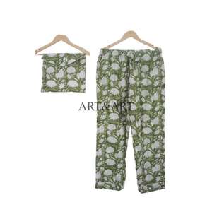 Ensemble de pyjama décontracté en coton fait main pour femme, style indien, imprimé floral estival, respirant, doux, séchage rapide, confortable, entièrement boutonné - Product Image 3