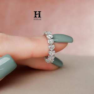 Bague d'éternité romantique en or blanc 14 carats avec diamant de laboratoire en forme de cœur 5 carats, bague de mariage pleine éternité pour femme, vente en gros - Product Image 1