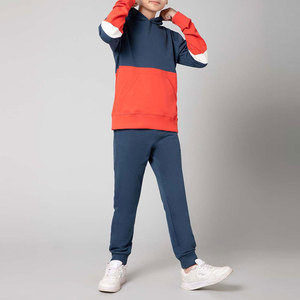 Outfitize International – Ensemble de survêtement vierge pour impression, vente en gros, sweat à capuche uni et pantalon de jogging à prix abordable - Product Image 1