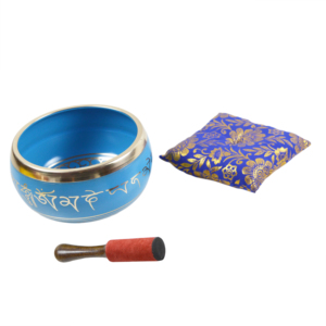 Bol chantant tibétain décoratif en laiton peint à la main bleu ciel profond avec marteau pour méditation, décor multicolore - Product Image 1