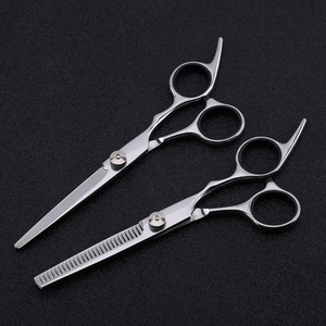 Kit de Peluquería Premium con Herramientas Profesionales para Cortar el Cabello y Accesorios de Cuidado Personal - Product Image 5