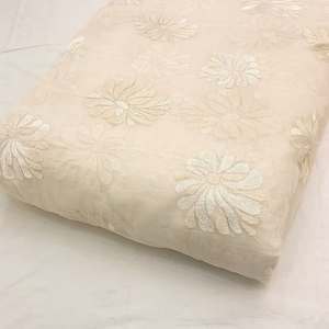 Tissu en dentelle brodée de haute qualité, tissu en maille jacquard floral élégant imprimé pour la décoration de vêtements de mariée - Product Image 2