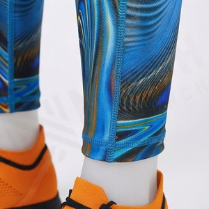 Ensemble de Vêtements de Sport pour Femmes en Gros : Leggings de Yoga Sublimés Effet Ventre Plat et Haut de Sport Assorti pour la Gym et l'Entraînement - Product Image 6
