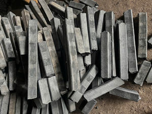 Briquetas de Carbón Negro Tipo C para Barbacoa, Combustible de Madera Dura, Sin Humo, Hechas a Máquina en Vietnam, Mejor Calidad, 7000-8000 Kcal/kg, Nuevas - Product Image 6