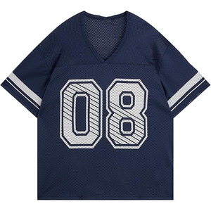 เสื้อฟุตบอลตาข่าย OEM คอวีทรงโอเวอร์ไซส์สไตล์เรโทร พิมพ์ลายดิจิตอลแบบซับลิเมชั่น พร้อมสกรีนโลโก้ ชื่อ และหมายเลขตามสั่ง - Product Image 1