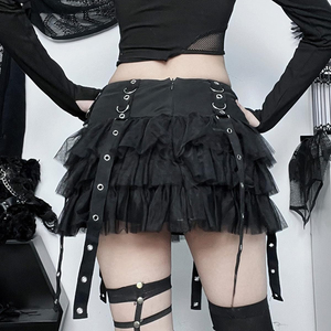 Nueva llegada: Minifalda gótica punk negra de cintura alta para mujer con volantes de malla y cinturones, venta al por mayor - Product Image 3