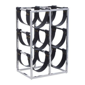Moderno Botellero Metálico Independiente con Soportes, Acabado Cromado Elegante y Diseño de Correa de Cuero Negro para Almacenamiento y Exhibición de Vino - Product Image 1