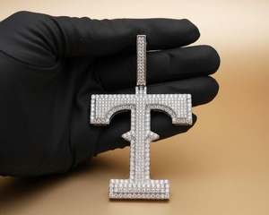 Colgante de letra VVS Moissanite HipHop de plata 925 con incrustaciones de circonitas, colgante personalizado con inicial del alfabeto, joyería estilo rapero. - Product Image 1