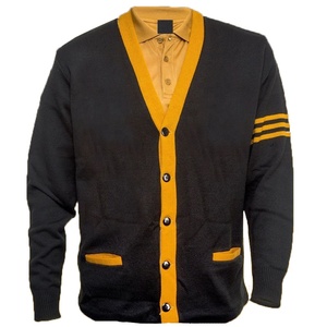 Pull de fraternité personnalisé, pull noir en tricot pour homme, bordure jaune, fermeture à boutons, cardigan Alpha, cardigan noir en tricot pour homme - Product Image 1