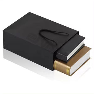 Bolsas de Compra de Papel Kraft Reciclado Ecológicas con Logotipo Personalizado, Laminación Negra Clásica e Impresión Offset para Comercio Minorista - Product Image 5