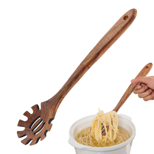 Cuchara para pasta de madera con mango largo, artículo de cocina ecológico a precio económico. - Product Image 4