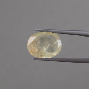 พลอยแซฟไฟร์สีเหลืองทรงรีขนาด 14x11 มม. น้ำหนัก 9.52 กะรัต รับรองโดย IGI แท้ 100%  ผ่านการเคลือบแว็กซ์/น้ำมัน เปลี่ยนสีได้ คุณภาพพรีเมียม - Product Image 1