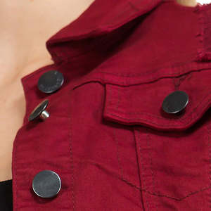 Veste en jean pour femme, nouvelle mode, prix abordable, logo personnalisé, design élégant, streetwear, veste en jean courte pour femme - Product Image 6