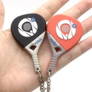 Llavero de Goma con Forma de Raqueta de Pádel, Diseño en Relieve 2D, Artículo Promocional Duradero con Logotipo Personalizado - Product Image 1