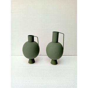 Jarrón de Metal Redondo Minimalista, Verde Mate, Decorativo, Estilo Industrial, para Centro de Mesa de Boda - Product Image 1