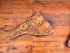 Lujosas fundas de ilustraciones hechas a mano occidentales con lazo para cinturón, fundas de caza de estilo vaquero de cuero de vaca talladas reales hechas a medida - Product Image 3