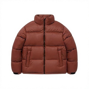 Vestes matelassées pour hommes en gros, vestes matelassées monochromes, vestes matelassées personnalisées de style boxy pour les marques de streetwear américaines - Product Image 2