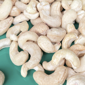 Nueces de Anacardo Crudas al por Mayor WW180, WW240, WW320, LP Vietnam, Nueces de Anacardo a Precio Económico, Empaque OEM ODM - Product Image 1