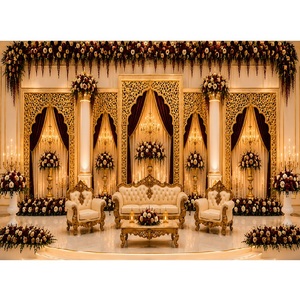 Décor de réception de mariage d'élite : Panneaux en fibre de verre sculptés dorés, légers et de qualité supérieure, pour un toilettage de fond de scène de luxe vintage. - Product Image 1