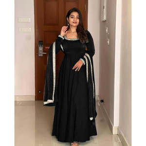 ชุดราตรีงานปาร์ตี้เย็บปักปักหลายเส้นพร้อม Dupatta ดีไซน์เนอร์ - Product Image 2