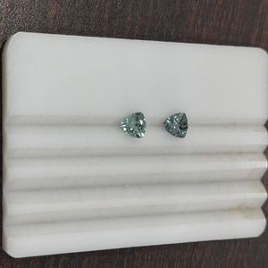 Turmalina Verde Menta Natural Exótica, Corte Trillón, Par de 2 Quilates Calibrados, Grado AAAA, Madagascar, Joyería Fina, Gema Suelta - Product Image 4