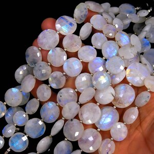 สีขาว
