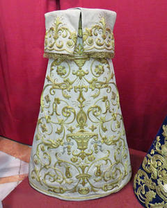 Exhibición San Benito Historia y Sonidos de la Hermandad 5ª Parte Vestido con Falda Bordada a Mano Trajes Bordados Personalizados - Product Image 2