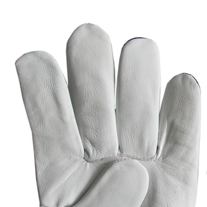 Gants de travail Vantrex Industries blancs et noirs en polyester/coton/métallique, longueur poignet, élastiques, rayés, compatibles écran tactile, sans aiguille - Product Image 3