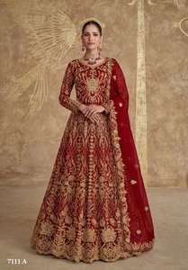 Purple Embroidered Polyester Indian Pakistani Set Lehenga Choli <b>Net</b> <b>Dupatta</b> Floor-Length Reversible Formal Wedding Banquet - Product Image 2
