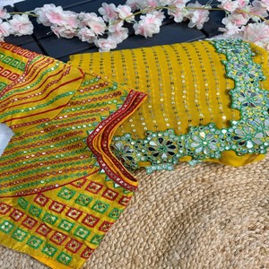 Sari VASTRA COTTAGE Premium de Georgette Puro con Bordado Pesado de Espejos Reales y Borde de Diseño Calado - Product Image 4