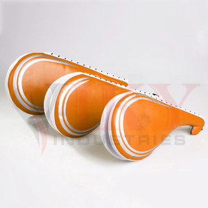 Set de Palas Curvas de Taekwondo y Karate a Rayas Naranjas y Blancas, de Doble Cara, para Golpear y Entrenar - Product Image 2