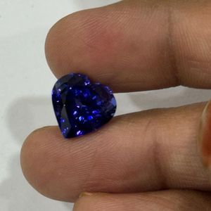 Tanzanita Azul Real Natural de Tanzania, 7.52 Ct, Corte Corazón, Claridad Loupe, AAAA, Calidad de Joyería Fina, Gema Suelta Tratada Térmicamente, En Venta - Product Image 6