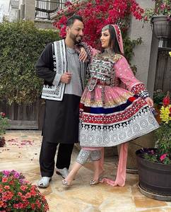 ชุดเดรสสไตล์อัฟกันคูชีสำเร็จรูปสำหรับผู้หญิง ความยาวระดับเข่า พร้อมเสื้อกั๊กเข้าชุดสำหรับผู้ชาย รุ่นปี 2026 แบบสั่งทำพิเศษ - Product Image 3