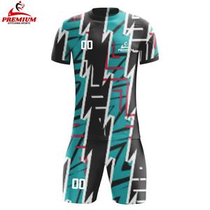 Tenues de football de qualité supérieure, manches courtes, séchage rapide, sublimées, uniformes de football de haute qualité avec logo personnalisé - Product Image 5