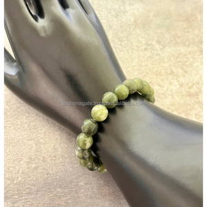 Bracelet en cristal de pierre de jade naturelle 8mm fait à la main extensible bijoux de pierres précieuses pour la guérison - Product Image 2