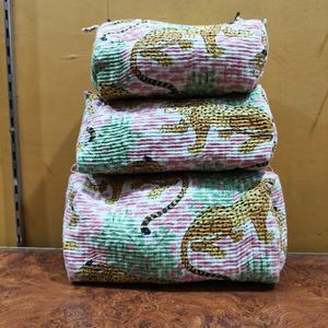 Juego de 3 Bolsas de Maquillaje Acolchadas con Cierre de Cremallera de Algodón, Ecológicas, de Gran Capacidad, con Estampados de Animales, Hechas a Mano - Product Image 2