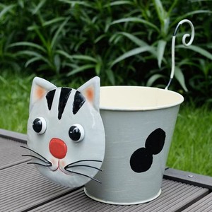 Lot de 2 jardinières modernes en métal galvanisé en forme de cochon avec oreilles tombantes, yeux perlés et queues bouclées en fil métallique, écologiques et légères - Product Image 5