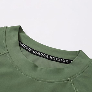 Camiseta Deportiva de Compresión con Gráfico de Lobo para Hombre, Secado Rápido, Protección UV, Logotipo Personalizado - Product Image 6