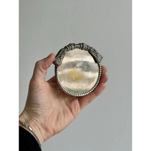 Sous-verre en métal martelé de qualité supérieure, fait main, design élégant, finition brillante, forme ronde, vente en gros de sous-verres en métal - Product Image 5