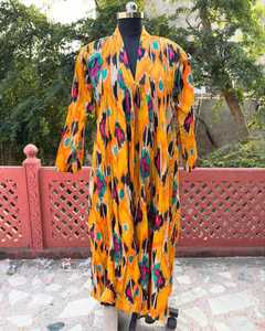 Robe longue maxi style chemise bohème, magnifique, plissée, à taille haute, ouvrable, avec manches ballon longues et volants superposés - Product Image 2