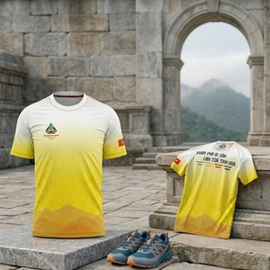 T-shirt de course en gros personnalisé, T-shirt de sport à séchage rapide et respirant, Vêtements de fitness - Product Image 4