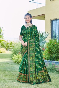 <b>Green</b> <b>Silk</b> Saree Traditional Ethnic Wear for Wedding and Party Occasions India Pakistan Style - Product Image 5