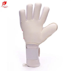 Gants de gardien de but robustes pour entraînement sur terrain dur, avec protection renforcée des doigts et de la colonne vertébrale pour la sécurité. - Product Image 3