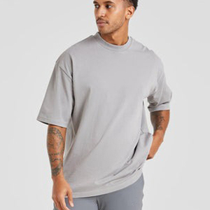 เสื้อยืดโอเวอร์ไซส์ทรงบ็อกซี่ผ้าฝ้ายคุณภาพสูง 100% ระบายอากาศได้ดี น้ำหนัก 200 กรัม ทรงไหล่ตก สำหรับผู้ชาย สไตล์ลำลอง  รับผลิตเสื้อยืดเปล่าแบบสั่งทำพิเศษ บริการ OEM - Product Image 1